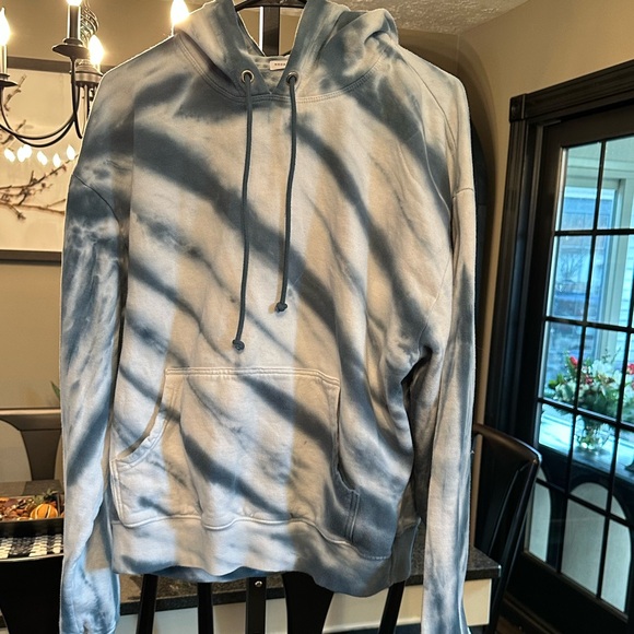 NWT Good American Blue White Tie Dye sweatshirt Hoodie Size 3 Large - Picture 3 of 7